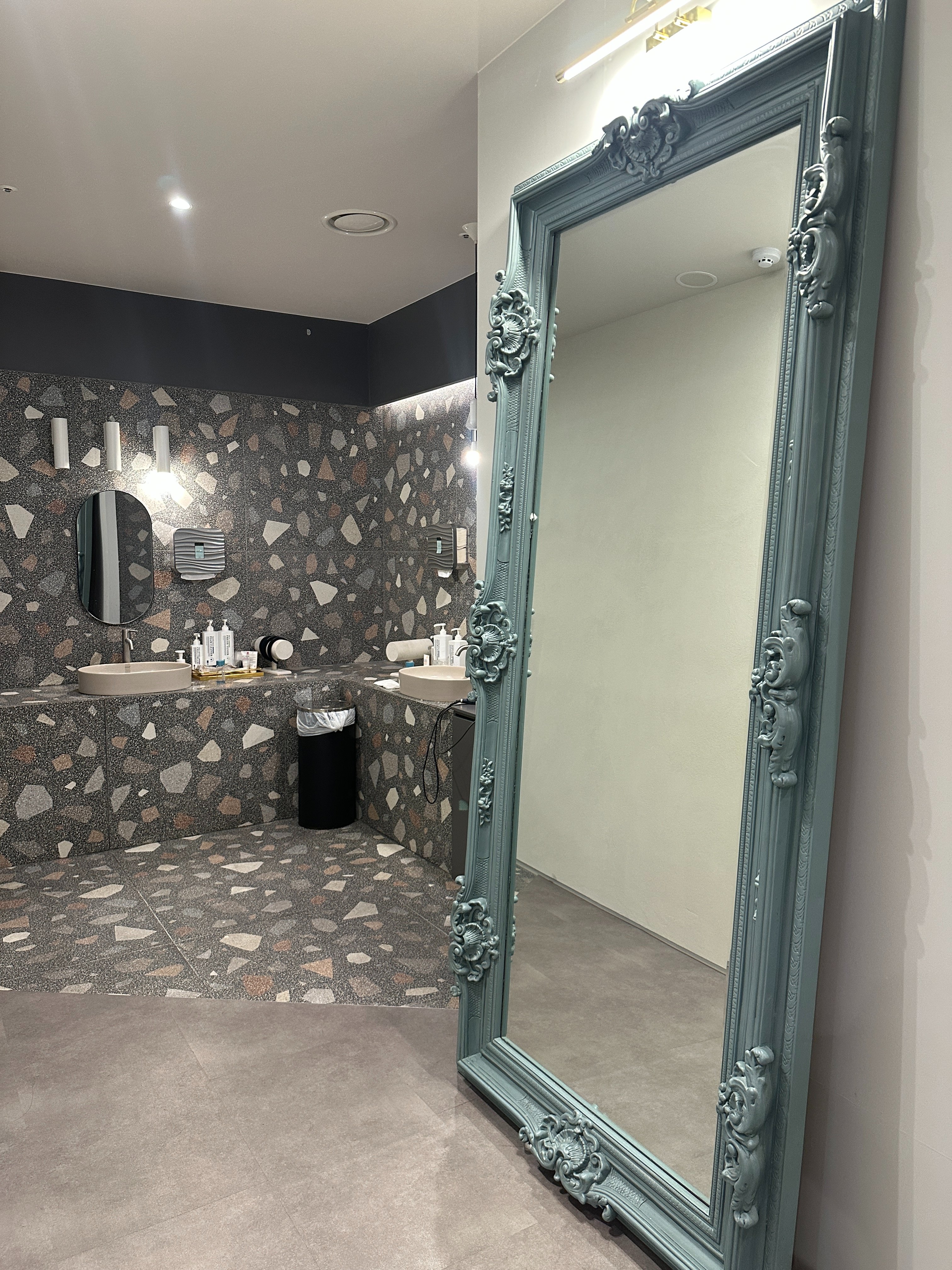 Hongdae Rejuran Healer clinic